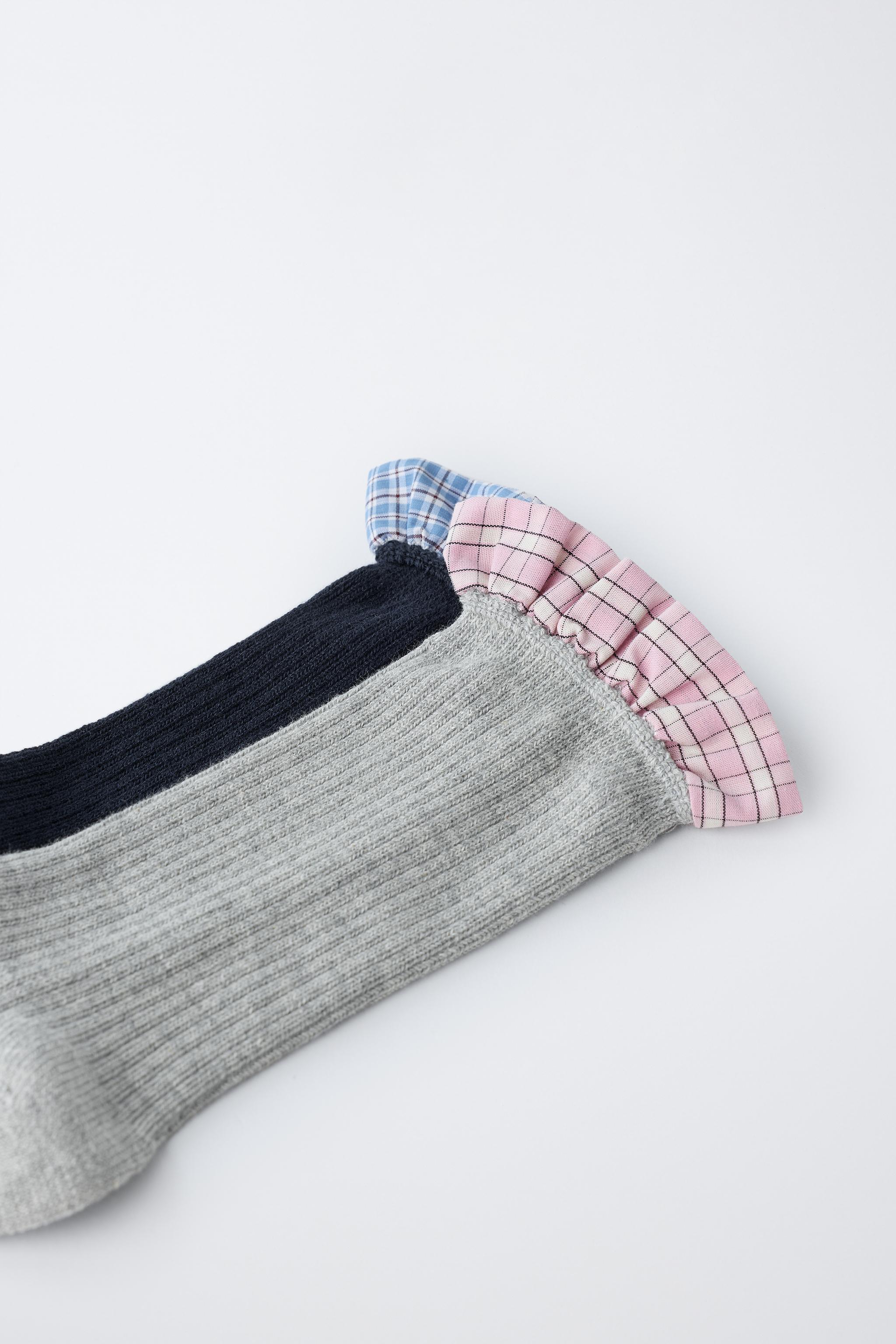 TWO-PACK OF RUFFLE COMBINED SOCKS